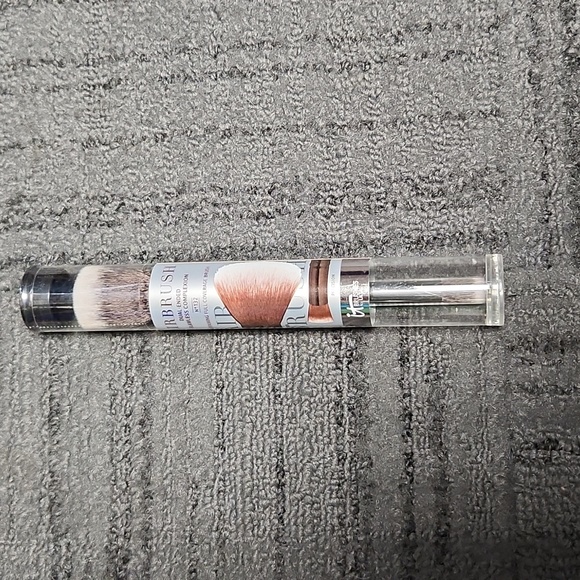 it cosmetics Makeup It Brushes Dualended Flawless Complexion